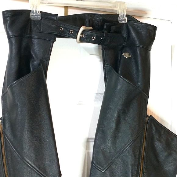 Harley-Davidson Other - Genuine Harley Davidson leather chaps. Waist 36"-42"  length 30". See pictures.